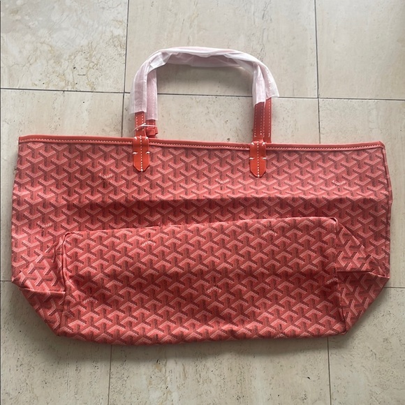 Stylish Orange Tote Bag 🧡 - Picture 2 of 6